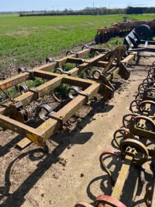 Pig tail cultivator 1