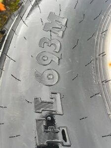 BKT 560 60 X 22.5 5jpeg