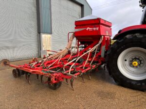 KVERNELAND 6M DRILL