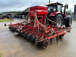 KVERNELAND 6M DRILL
